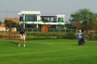 Aria Lake and Golf Villa